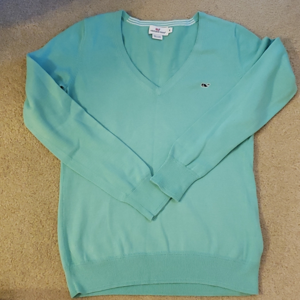 Vineyard Vines Sweater.